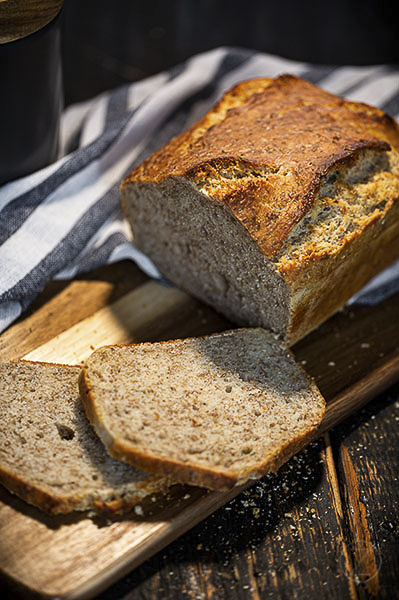 ŻREM.PL, FOT. MICHAŁ ŁEPECKI, ZAKWAS, ZAKWAS ŻYTNI, RAZOWY, WODA, MĄKA, TYP 2000, SŁOIK, HEALTHY FOOD, BREAD, CHLEB, CHLEB RAZOWY, CHLEB ŻYTNI, FOTOGRAFIA, FOTOGRAFIA KULINARNA, FIT