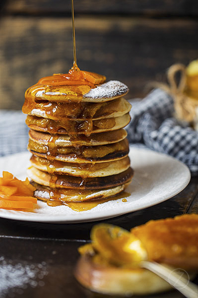 ŻREM.PL, FOT. MICHAŁ ŁEPECKI, CYTRYNOWE PANCAKES, FOTOGRAFIA KULINARNA