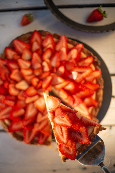 ŻREM.PL, FOT. MICHAŁ ŁEPECKI, NAJLEPSZA TARTA Z TRUSKAWKAMI, FOTOGRAFIA KULINARNA